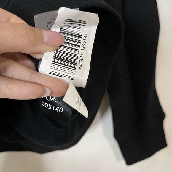 MOOSE KNUCKLES boys black print crew neck sweatshirt size XL - Picture 6 of 8